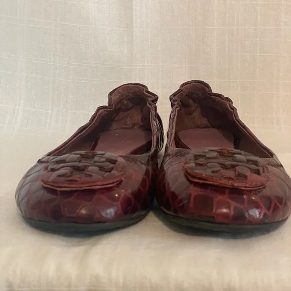 Tory Burch Reva Ballet Flats
Burgundy Crocodile Pattern
Women's Size 7 - Picture 3 of 8
